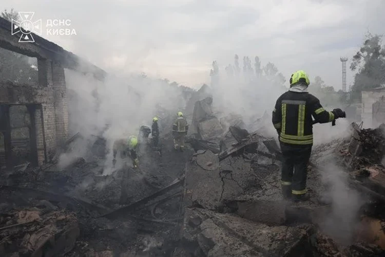 Удар 8 серпня по Києву та Київщині: 151 дрон, 6 ракет, 4 загиблих