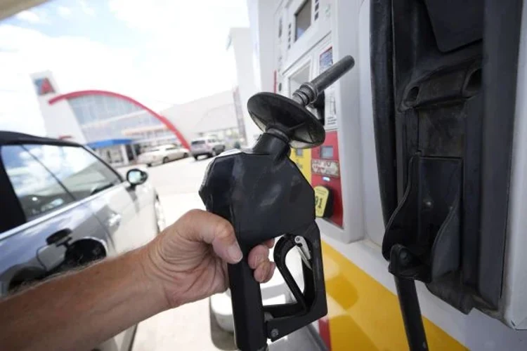 Де найдешевший бензин 21 вересня: розрив між UPG, «Укрнафтою» та SOCAR сягає 6 грн/л